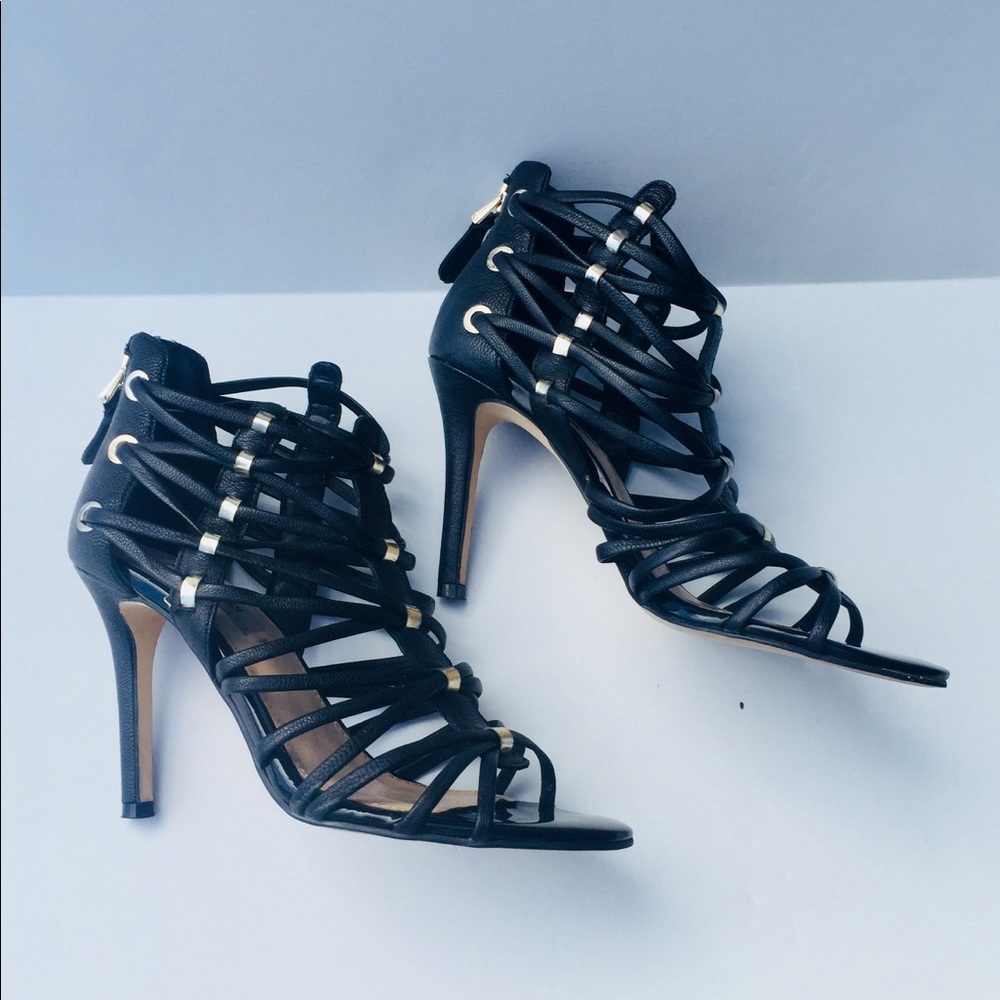 GUESS Black Shoes Size 6.5M